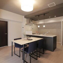 リフォーム済みで綺麗な内装♪｜◆◆お問い合わせ・ご見学 窓口◆◆ 0120-664-188 (通話無料) ファイナルエステート居間